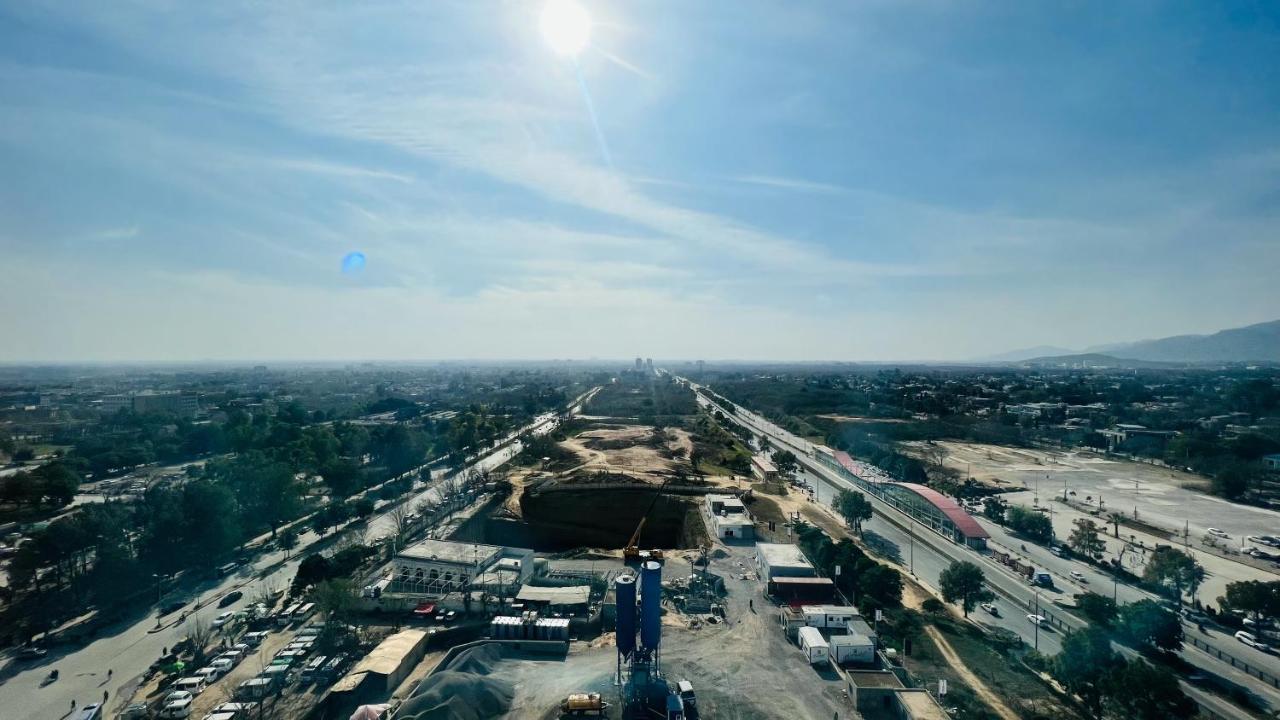 Sky Heights Luxury Apart Facing Centaurus Apartamento Islamabad Exterior foto