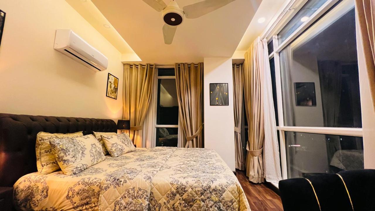 Sky Heights Luxury Apart Facing Centaurus Apartamento Islamabad Exterior foto