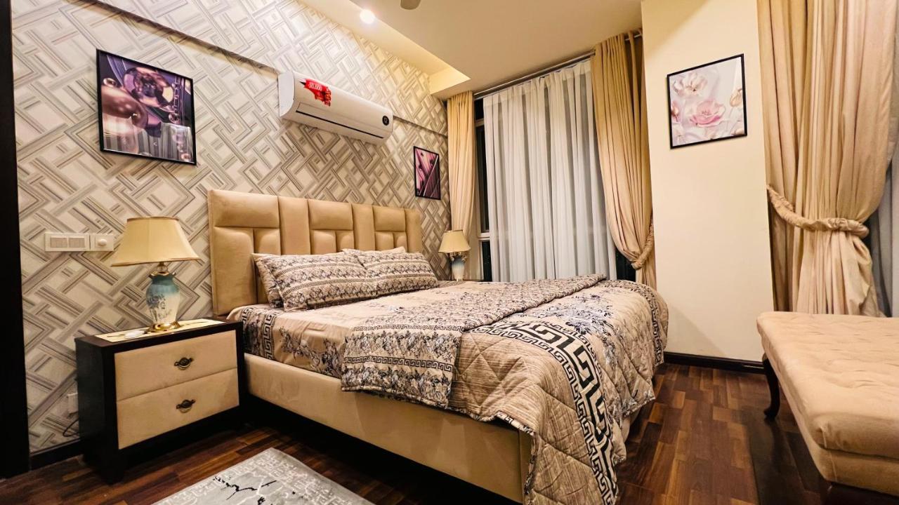 Sky Heights Luxury Apart Facing Centaurus Apartamento Islamabad Exterior foto