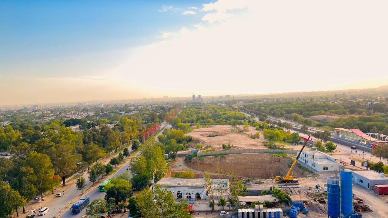 Sky Heights Luxury Apart Facing Centaurus Apartamento Islamabad Exterior foto