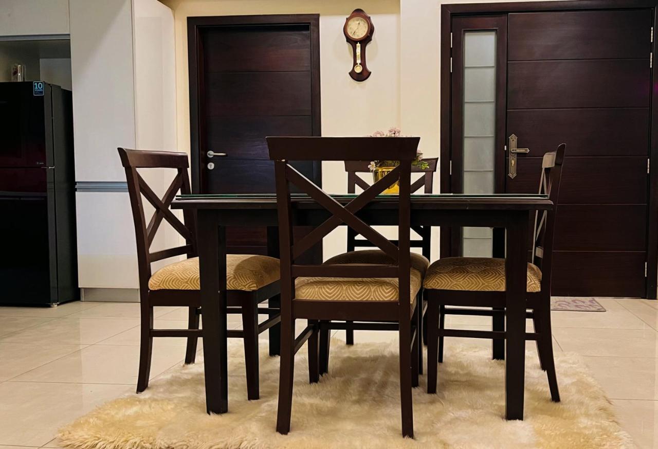 Sky Heights Luxury Apart Facing Centaurus Apartamento Islamabad Exterior foto