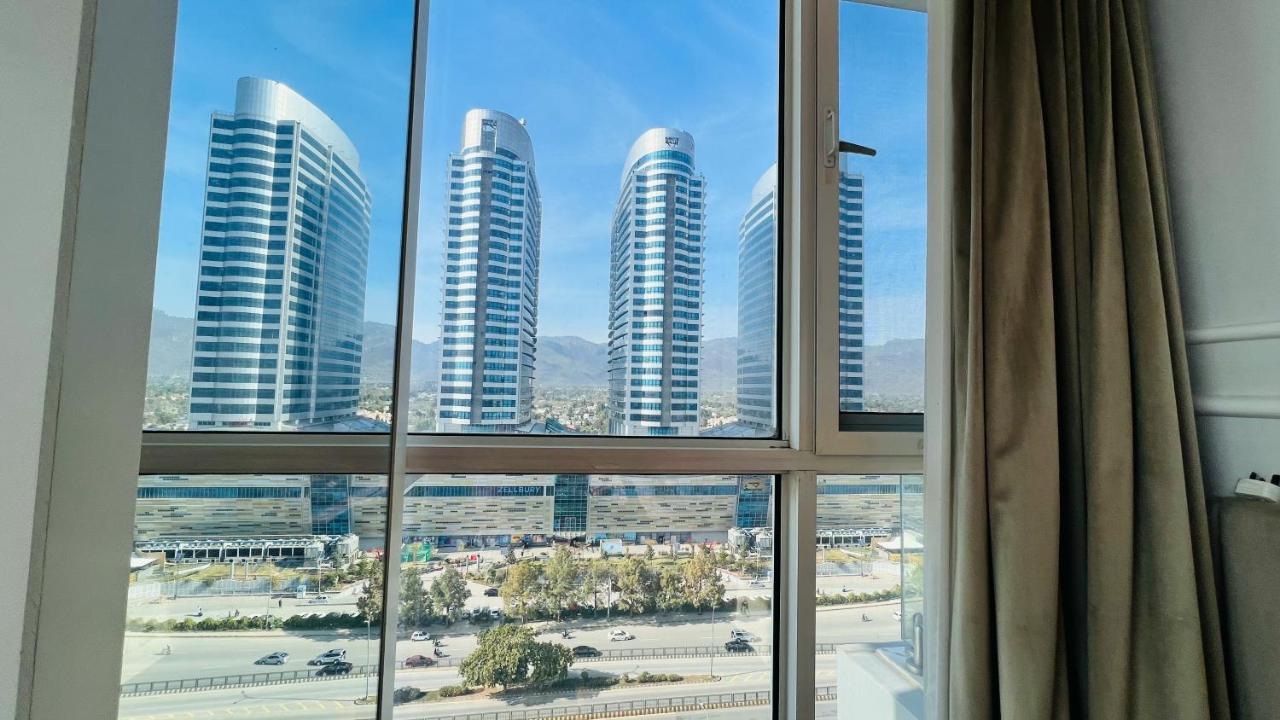 Sky Heights Luxury Apart Facing Centaurus Apartamento Islamabad Exterior foto